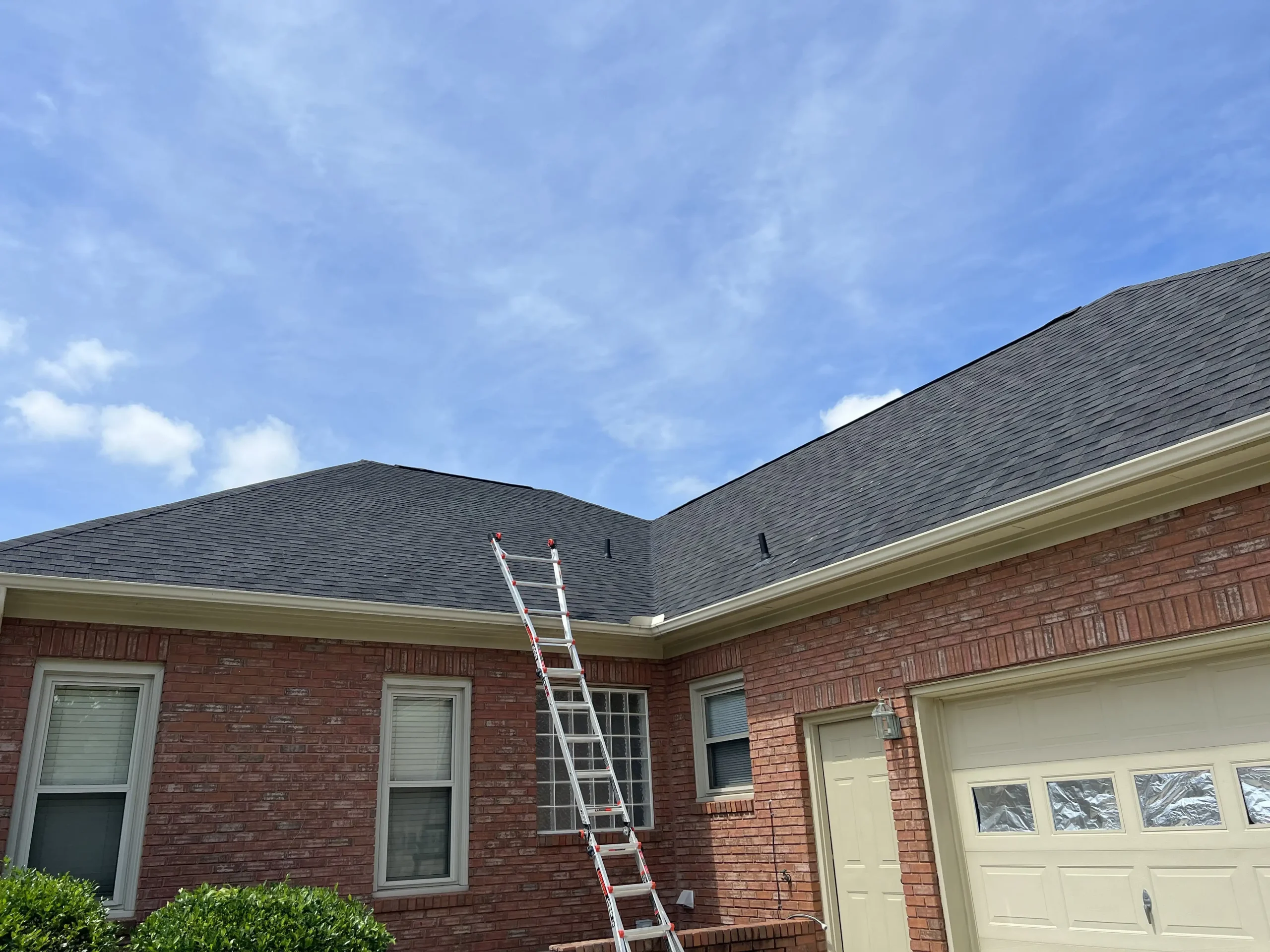 Hampton Cove, AL roof replacement with IKO Dynasty Glacier architectural shingles